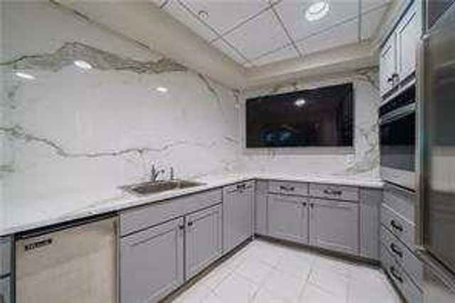 700 Park Regency Place APT 603, Atlanta, GA 30326