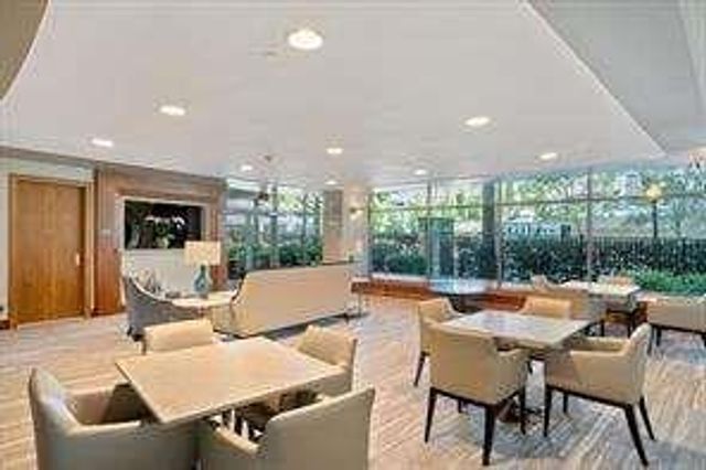 700 Park Regency Place APT 603, Atlanta, GA 30326