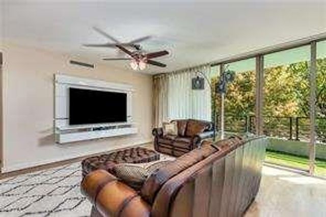 700 Park Regency Place APT 603, Atlanta, GA 30326