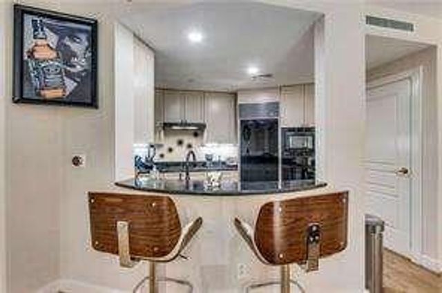 700 Park Regency Place APT 603, Atlanta, GA 30326