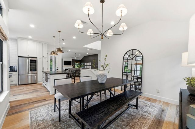 51 Sky Terrace Place, The Woodlands, TX 77381