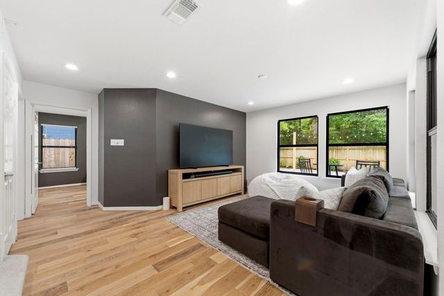 51 Sky Terrace Place, The Woodlands, TX 77381