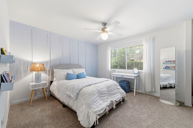 51 Sky Terrace Place, The Woodlands, TX 77381