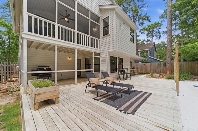 51 Sky Terrace Place, The Woodlands, TX 77381