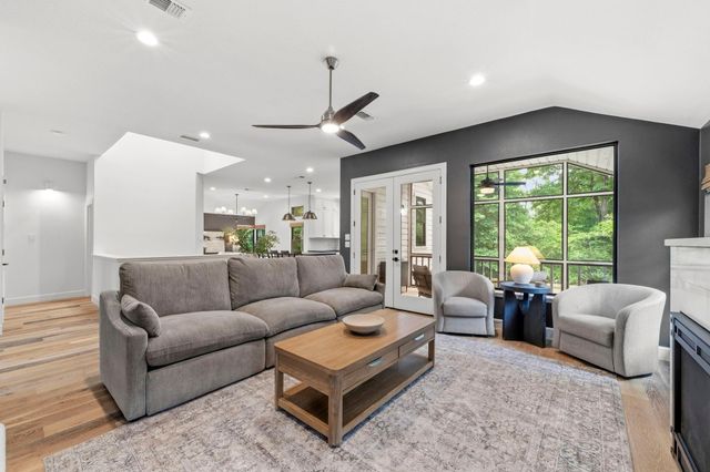 51 Sky Terrace Place, The Woodlands, TX 77381