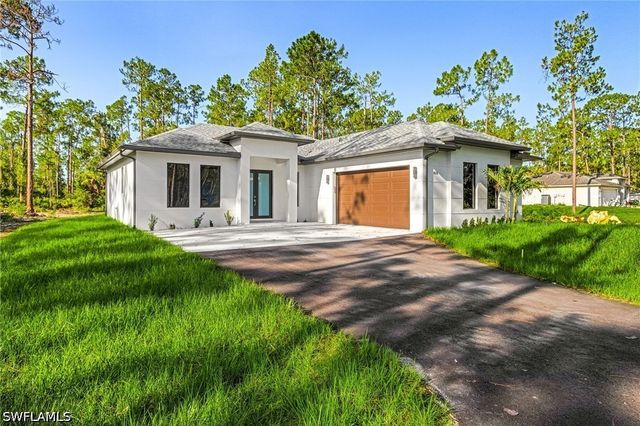 876 DESOTO AVE S, Naples, FL 34117