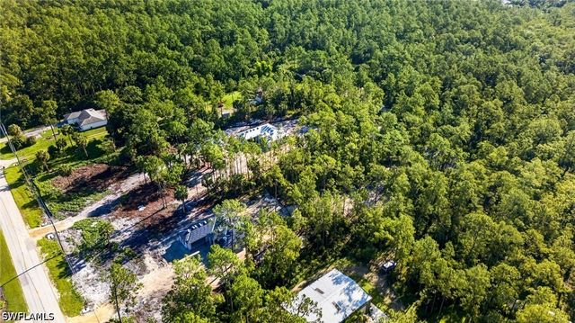 876 DESOTO AVE S, Naples, FL 34117