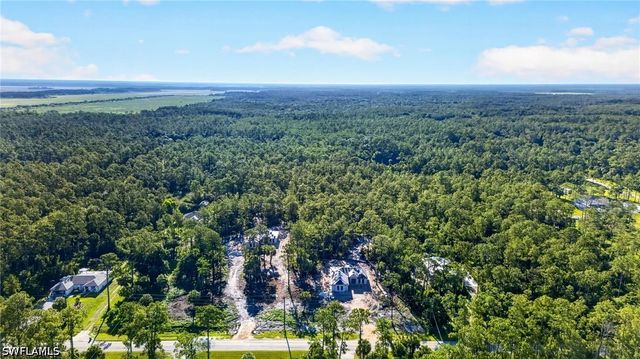 876 DESOTO AVE S, Naples, FL 34117