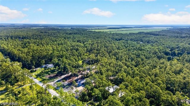 876 DESOTO AVE S, Naples, FL 34117