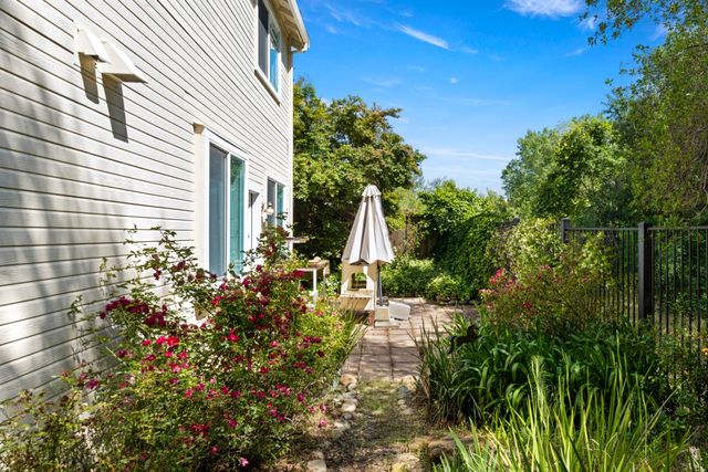339 Coventry Cir, Folsom, CA 95630