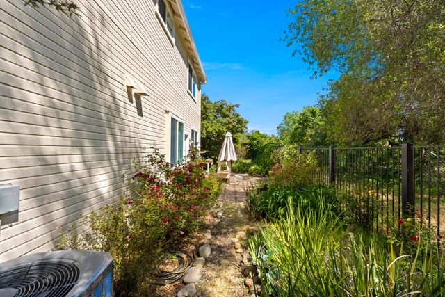 339 Coventry Cir, Folsom, CA 95630