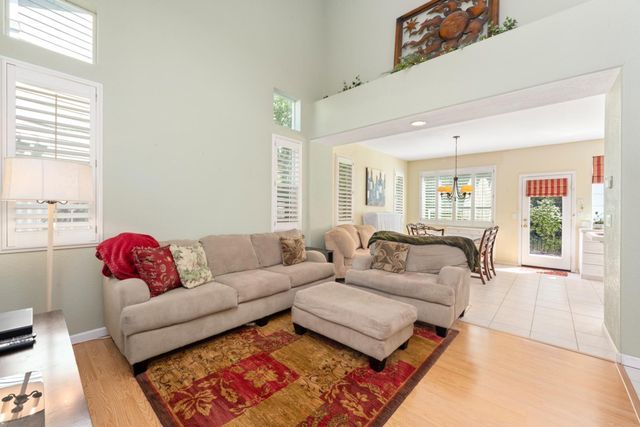 339 Coventry Cir, Folsom, CA 95630