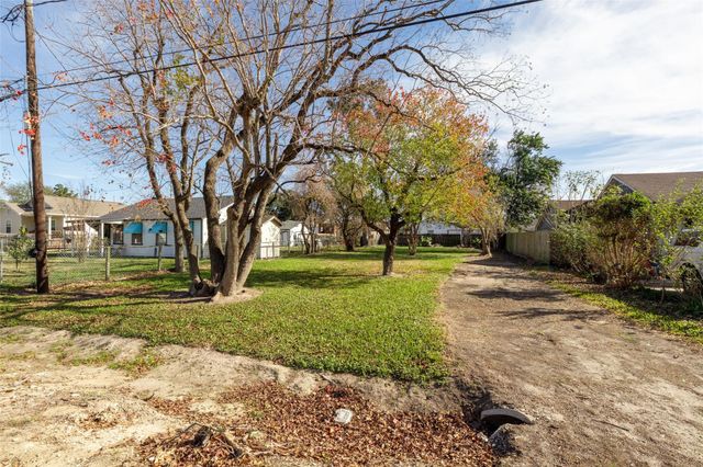 6222 Kirkwood Street, Houston, TX 77022