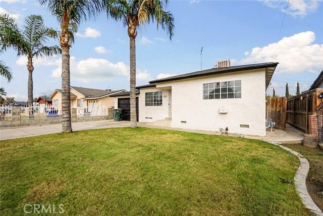 522 Price, Bakersfield, CA 93307