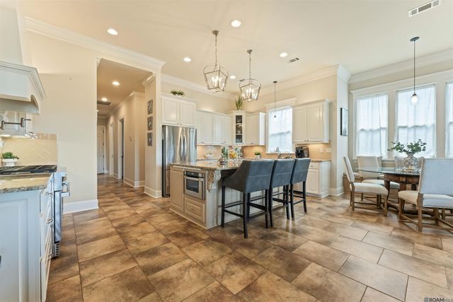 2340 St Andrews Ave, Zachary, LA 70791