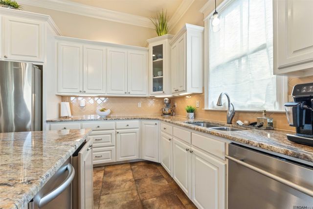 2340 St Andrews Ave, Zachary, LA 70791