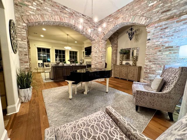 2340 St Andrews Ave, Zachary, LA 70791