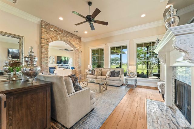 2340 St Andrews Ave, Zachary, LA 70791