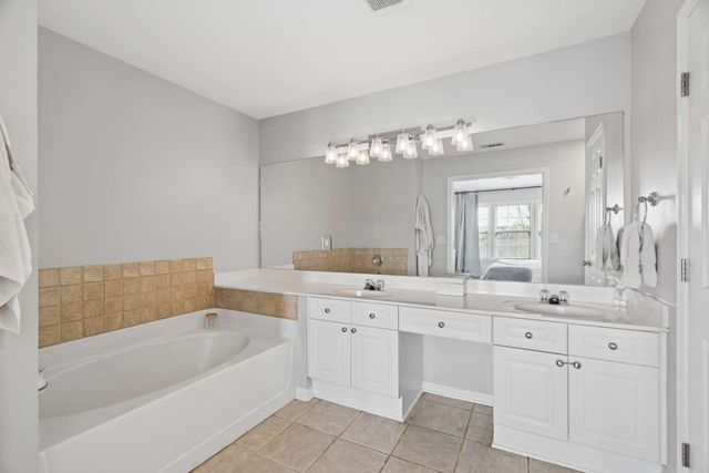 421 Old Towne Dr, Brentwood, TN 37027