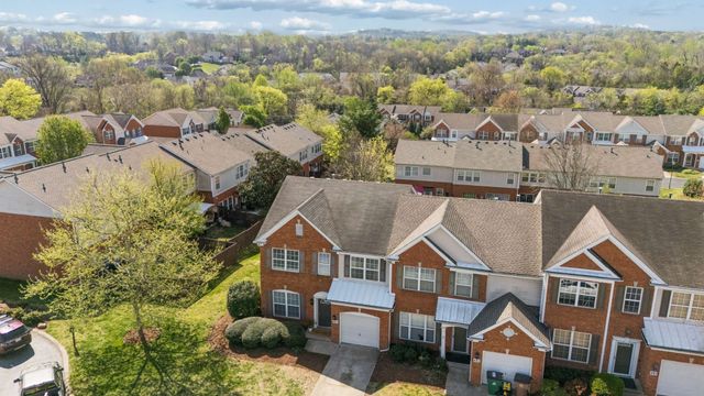 421 Old Towne Dr, Brentwood, TN 37027
