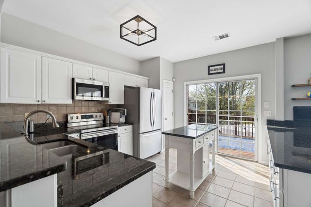 421 Old Towne Dr, Brentwood, TN 37027