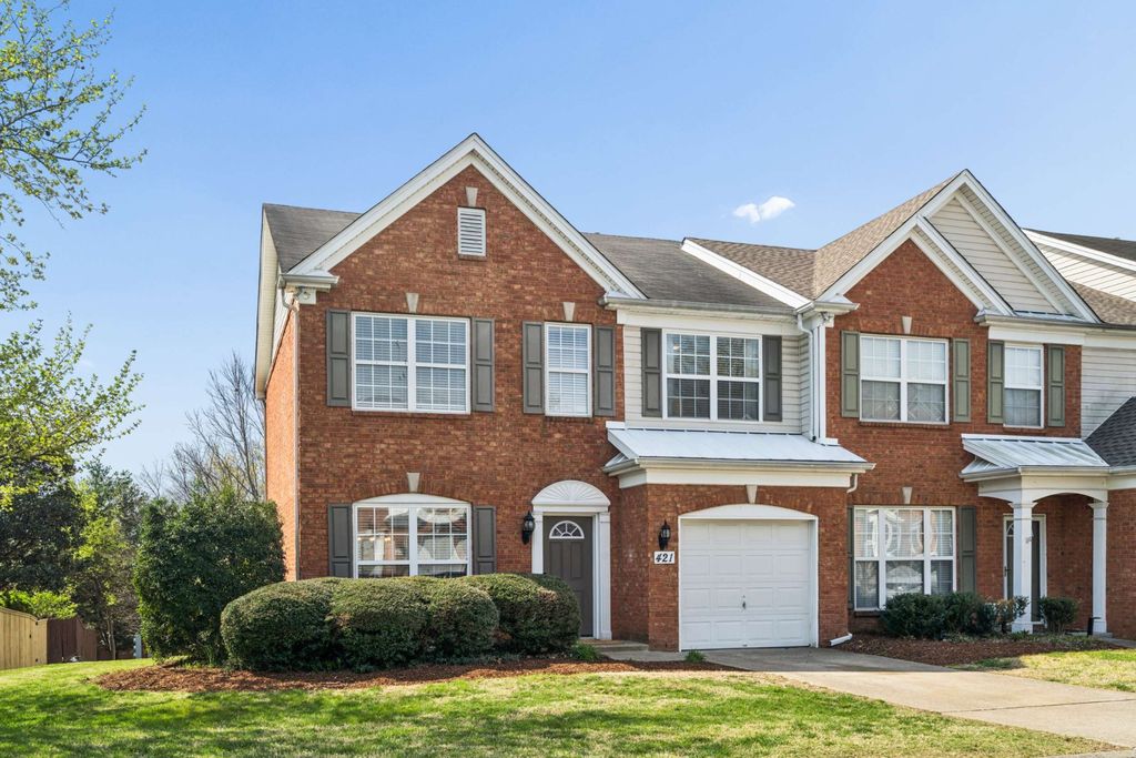 421 Old Towne Dr, Brentwood, TN 37027