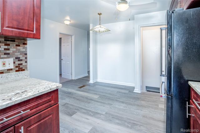 24628 Currier Street, Dearborn Heights, MI 48125