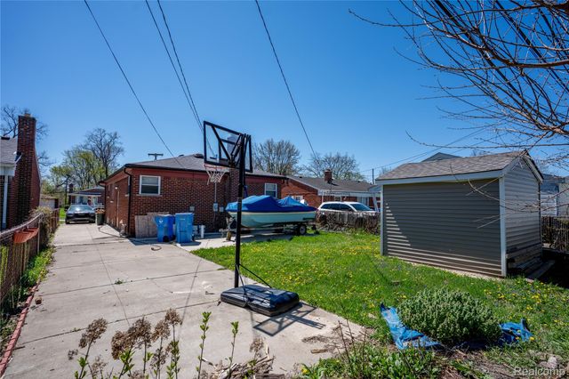 24628 Currier Street, Dearborn Heights, MI 48125