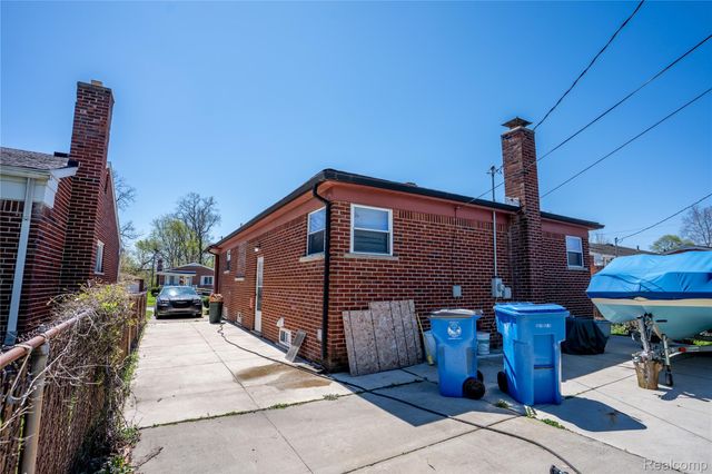 24628 Currier Street, Dearborn Heights, MI 48125