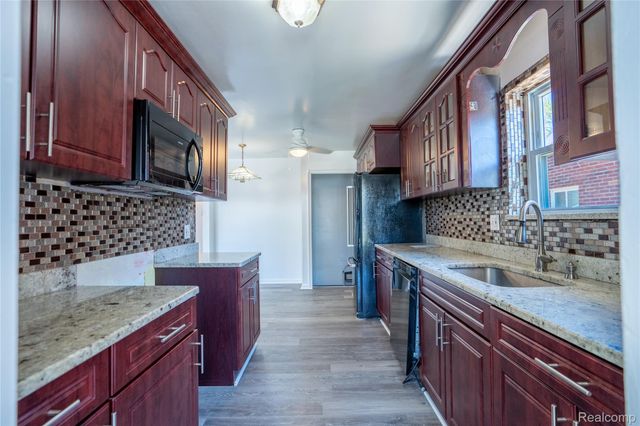 24628 Currier Street, Dearborn Heights, MI 48125