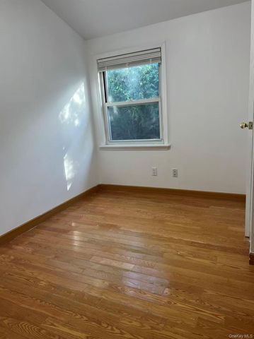 64-48 Cloverdale Boulevard 2nd Fl, Bayside, NY 11364