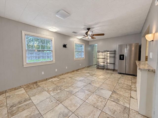 2604 S Houston Drive, La Marque, TX 77568