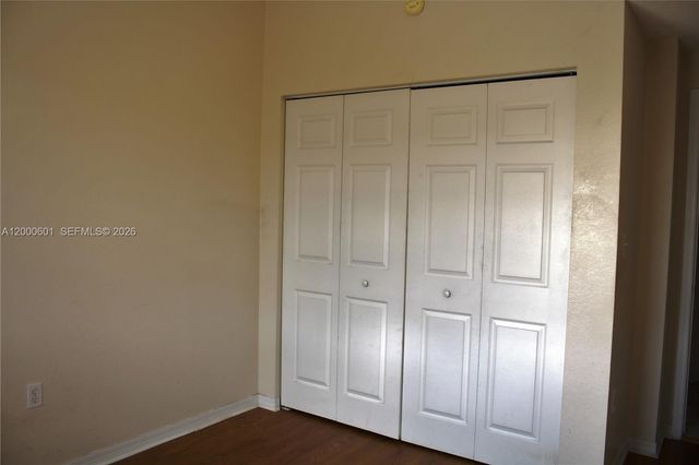 6962 NW 179th St 206-6, Hialeah, FL 33015