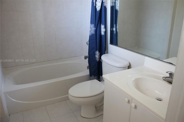 6962 NW 179th St 206-6, Hialeah, FL 33015