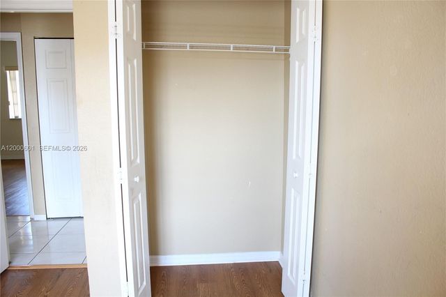 6962 NW 179th St 206-6, Hialeah, FL 33015