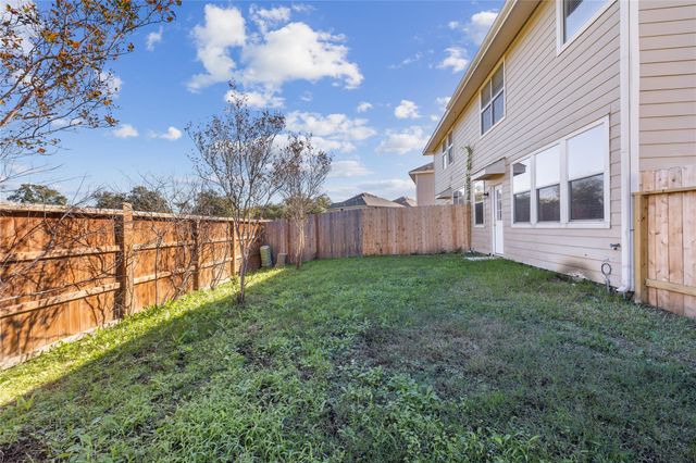2846 Loganberry Park Lane, Houston, TX 77014