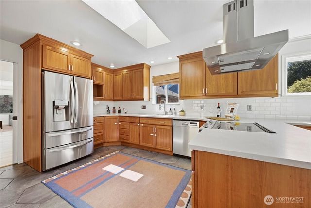 8629 36th Avenue SW, Seattle, WA 98126
