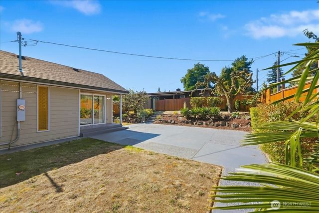 8629 36th Avenue SW, Seattle, WA 98126