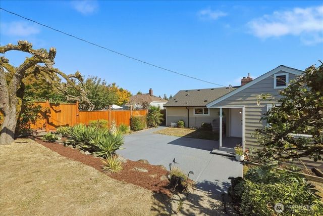8629 36th Avenue SW, Seattle, WA 98126