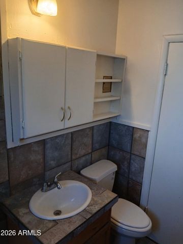 6822 N 24TH Drive, Phoenix, AZ 85015