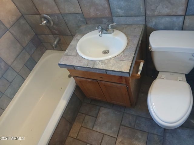 6822 N 24TH Drive, Phoenix, AZ 85015