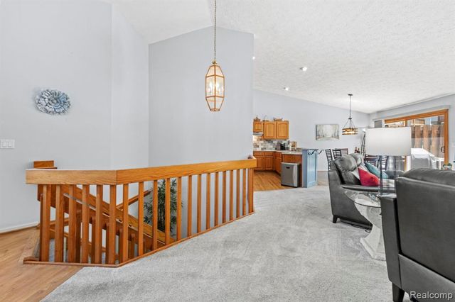 6687 Ridgeview Drive, Clarkston, MI 48346