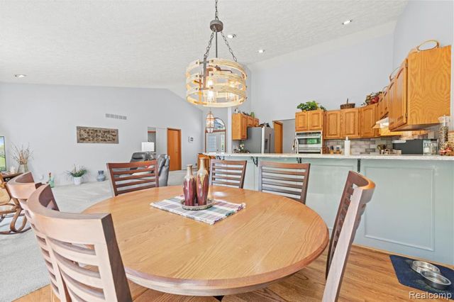 6687 Ridgeview Drive, Clarkston, MI 48346