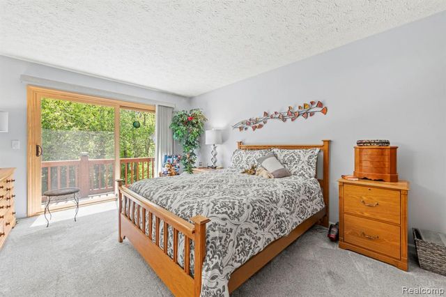 6687 Ridgeview Drive, Clarkston, MI 48346