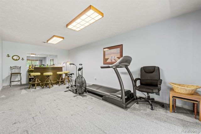 6687 Ridgeview Drive, Clarkston, MI 48346