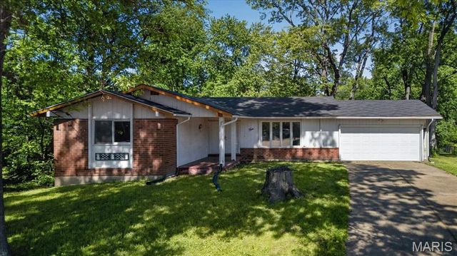 4 Cameo Court, Florissant, MO 63033