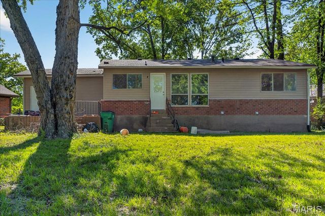 4 Cameo Court, Florissant, MO 63033