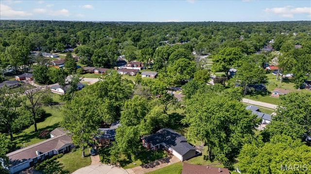 4 Cameo Court, Florissant, MO 63033