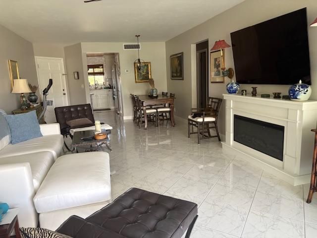 3 Garden Street 203k, Tequesta, FL 33469