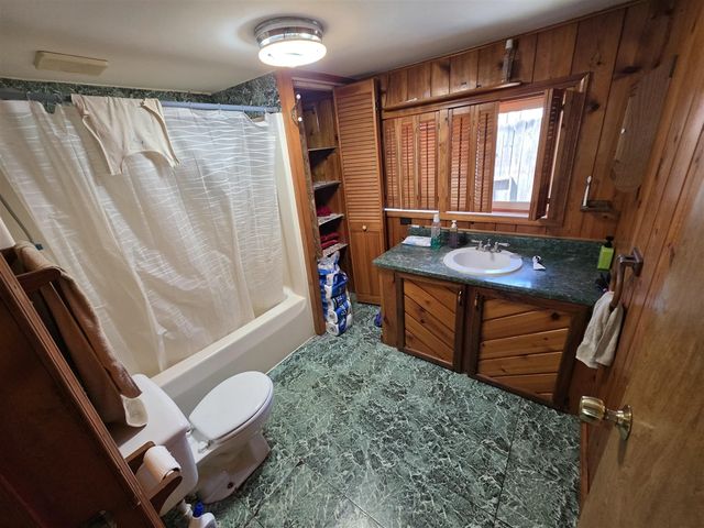 419 Jermyn Street, Ionia, MI 48846